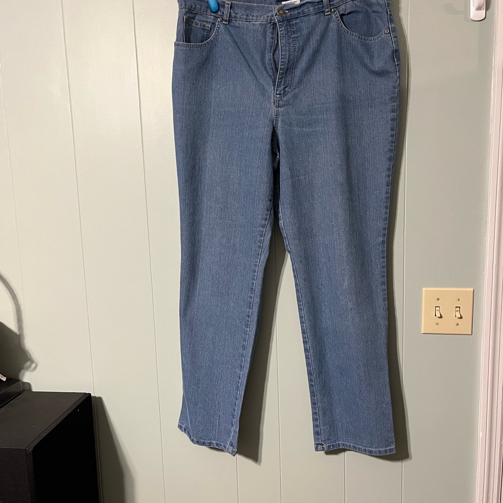 Basic Editions Light Blue Classic Fit Jeans